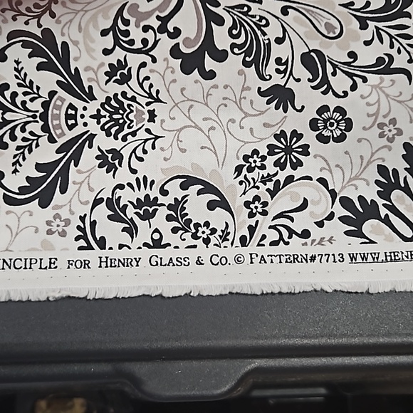 1 yard Material - Picture 3 of 3